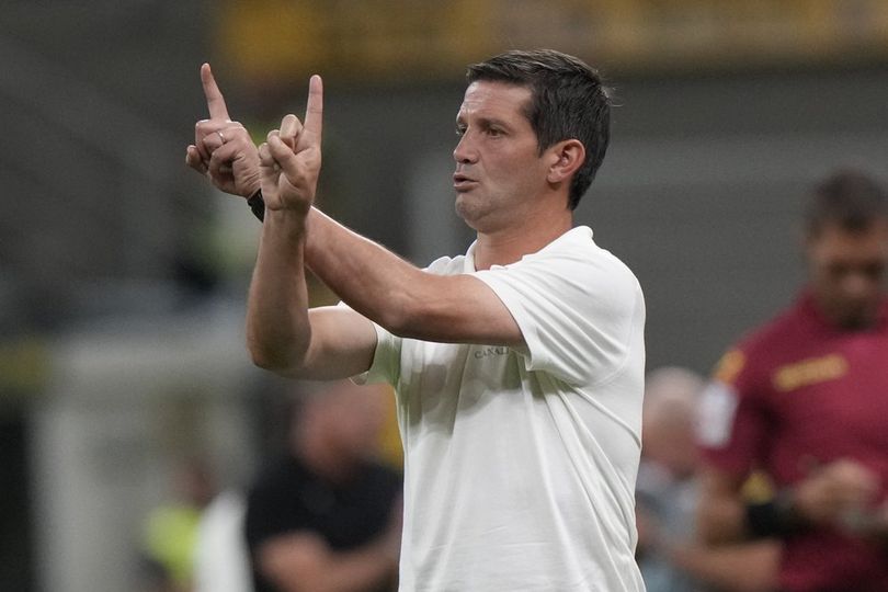 Dihujani Kritik, Cristian Chivu Pasang Badan untuk Skuad Inter Milan
