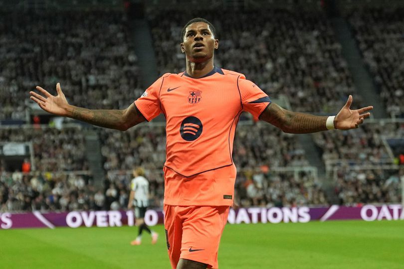 Klarifikasi Resmi Barcelona: Direktur Deco Bantah Keras Klausul Denda MU untuk Marcus Rashford