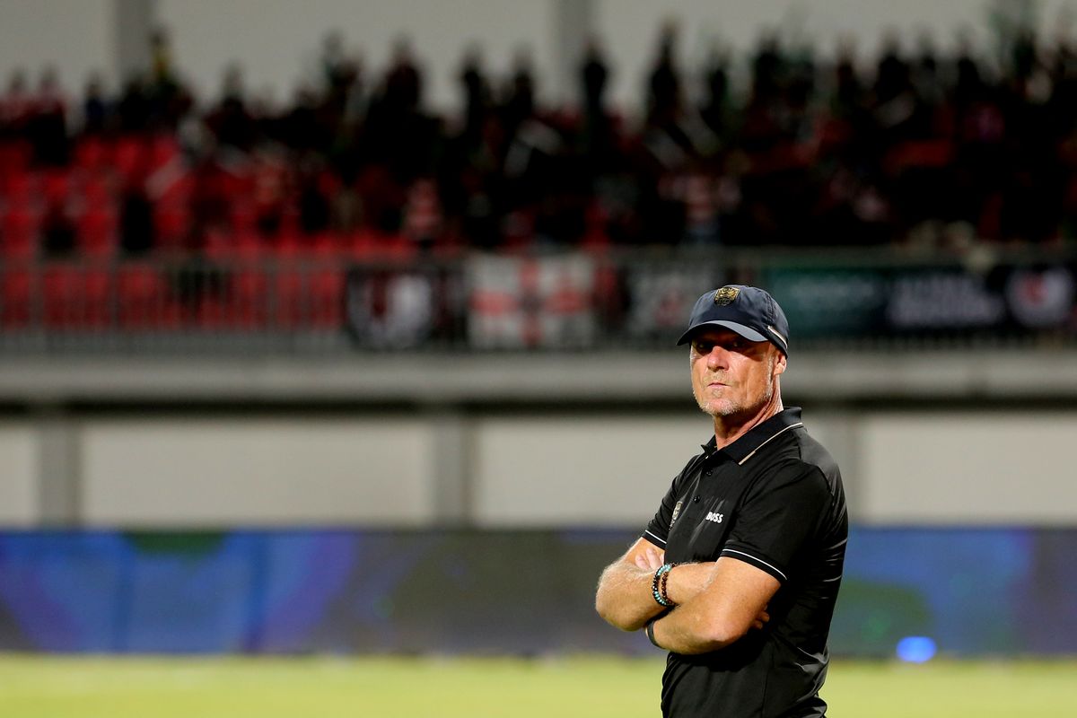 Jelang Lawan Persib, Pelatih Persis Solo Ungkap Krisis Mental dan Jadikan Klub Dean James sebagai Inspirasi Comeback