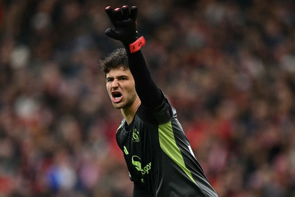 Senne Lammens: Awal Mulus di Bawah Mistar, Jimat Tak Terkalahkan Manchester United