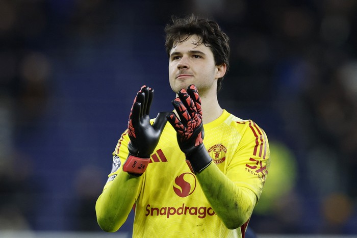 Proses Panjang Perekrutan Senne Lammens oleh Manchester United: Sebuah Penantian Selama Enam Tahun